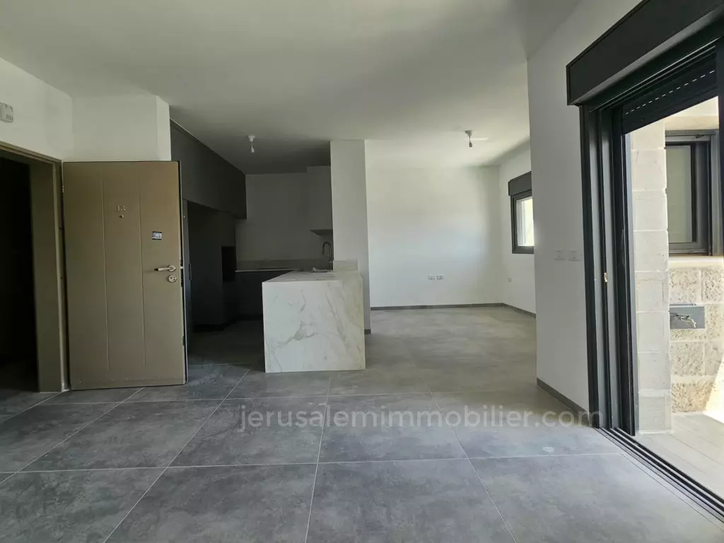 Una rara opportunità di vivere in un appartamento nuovissimo a Katamon – AGENZIA IMMOBILIARE DI GERUSALEMME 026786595
