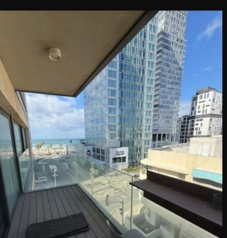 avec terrasse,calme,Proche de la mer,A ne pas manquer !,bien agencé,clair,spacieux,Magnifique,