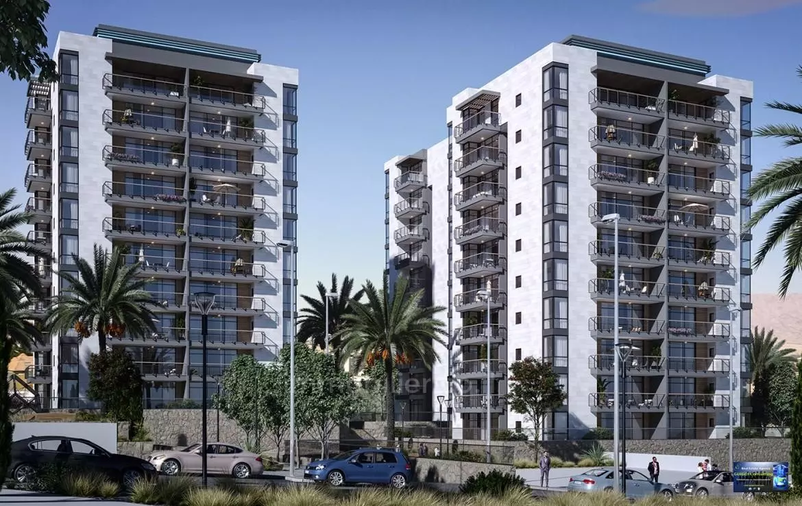 Avec terrasse, calme, dans un bel immeuble, au centre, balcon sur la mer, bon emplacement, dans rue calme, endroit calme, étage haut avec vue, permis de construire, vue sur la mer, à ne pas manquer !, agréable, bien agencé, clair, dans un immeuble neuf, n