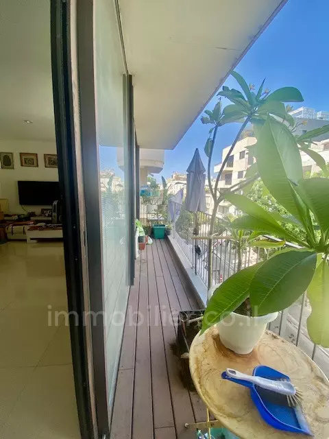 Da non perdere,con terrazza,Bellissimo appartamento,ben arredato,Buona posizione,in un bellissimo edificio,Vicino al mare,spazioso