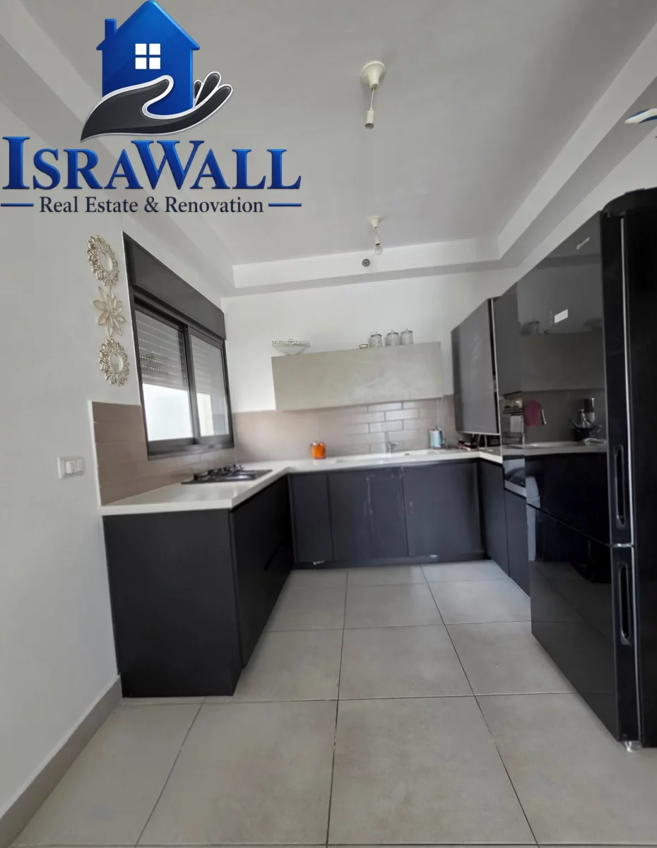 À vendre à Bat Yam – Spacieux 3 pièces avec Mamad et balcon